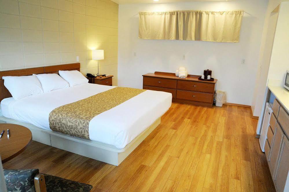 Ccbc Resort Hotel - A Gay Men'S Resort Cathedral City Eksteriør bilde